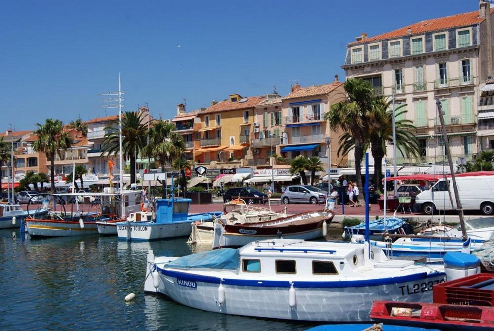 Maisonnette Kalis Calme Avec Climatisation Parking Jardin Cadre Campagne Plages A Pieds Bandol Eksteriør billede